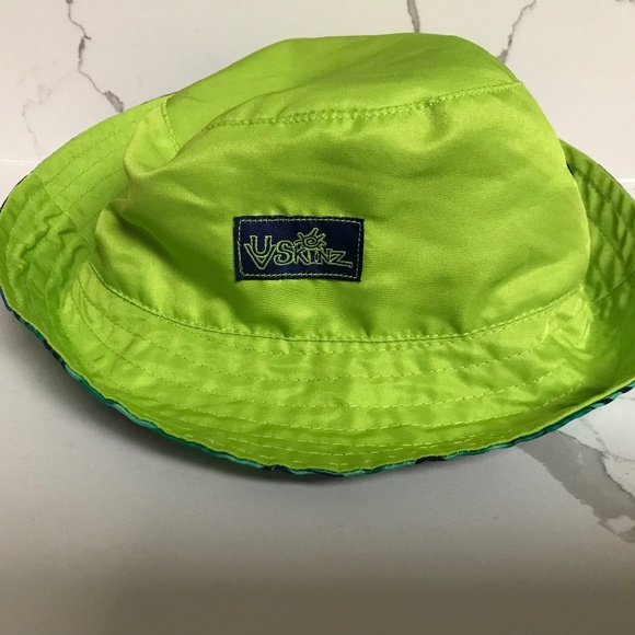 UV Skins Kids Bucket hat Size 5 NWOT Reversible Jungle Chameleon / Lime - Picture 4 of 11